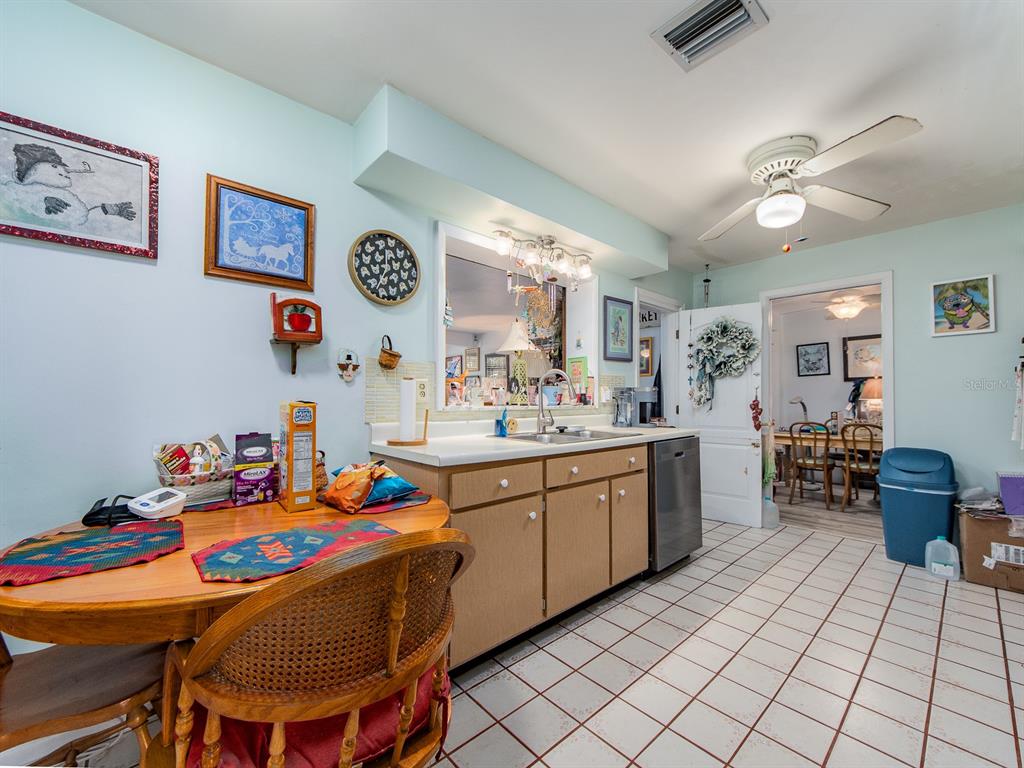 471 Sierra Circle Largo, FL 33770 - Photo 9 of 23