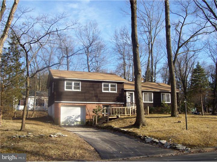 54 Perry Drive Ewing, NJ 08628 - Photo 1 of 8 Gallery Image 1