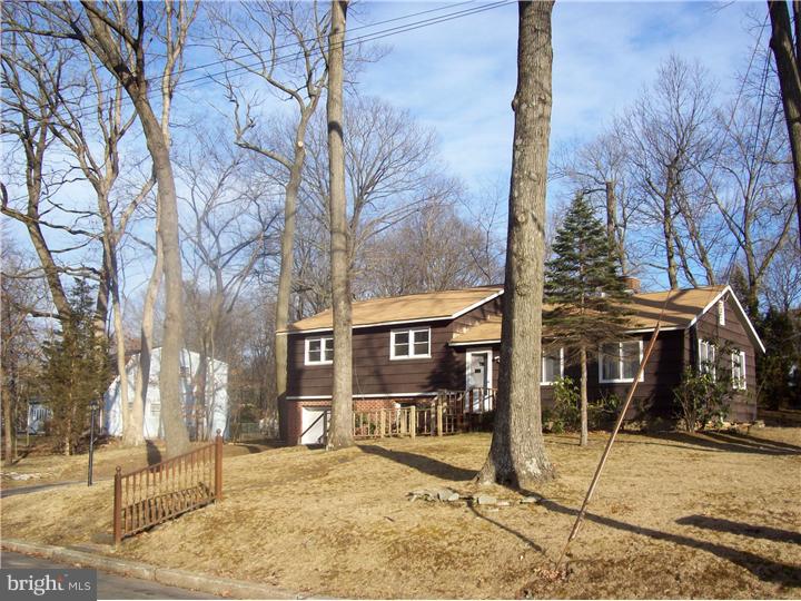 54 Perry Drive Ewing, NJ 08628 - Photo 2 of 8 Gallery Image 2