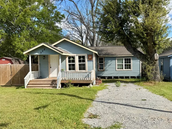 $85,000 | 322 Hays Road, Oyster Creek, TX 77541