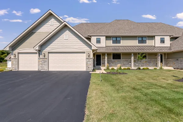 $814,000 | 713 Greenview Circle, Unit 5518A, Geneva, WI 53147