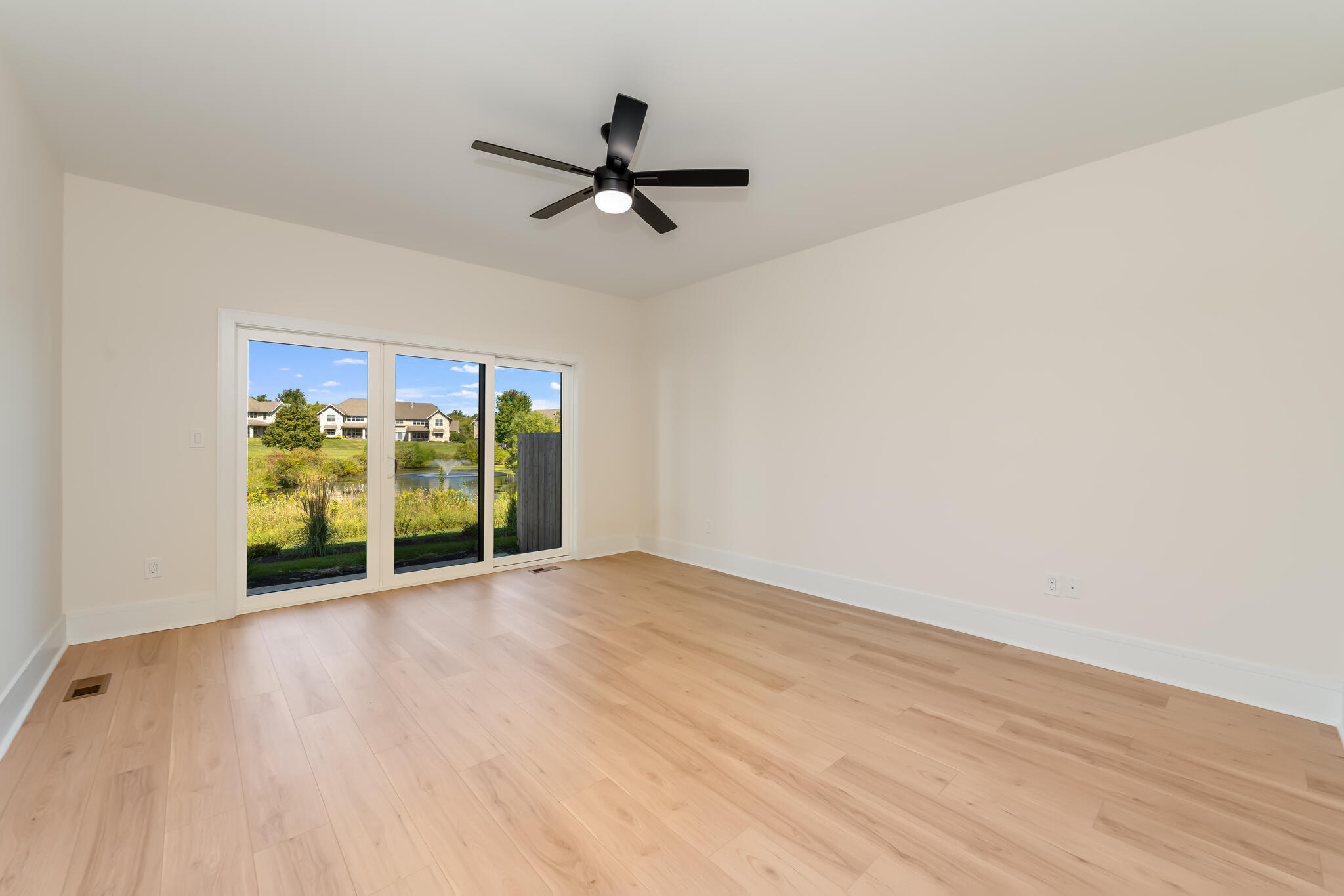 713 Greenview Circle, Unit 5518A Geneva, WI 53147 - Photo 11 of 42 GreenviewCircle-71