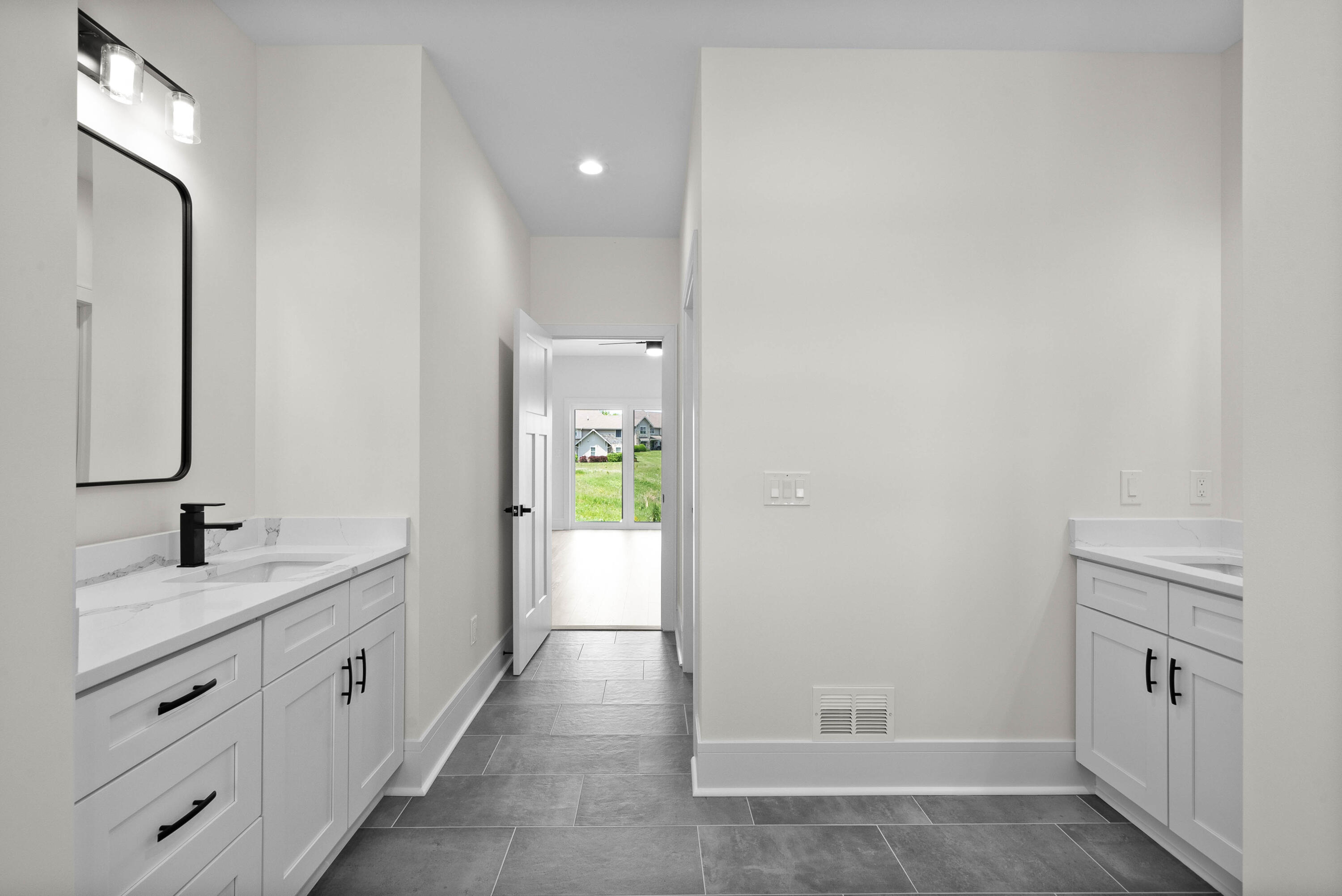 713 Greenview Circle, Unit 5518A Geneva, WI 53147 - Photo 14 of 42 713 Greenview Cir - Interior-38