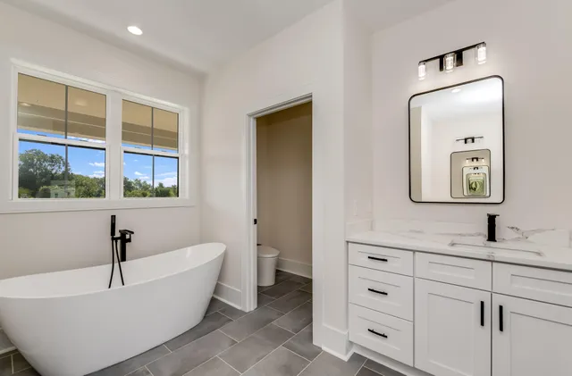 $814,000 | 713 Greenview Circle, Unit 5518A, Geneva, WI 53147