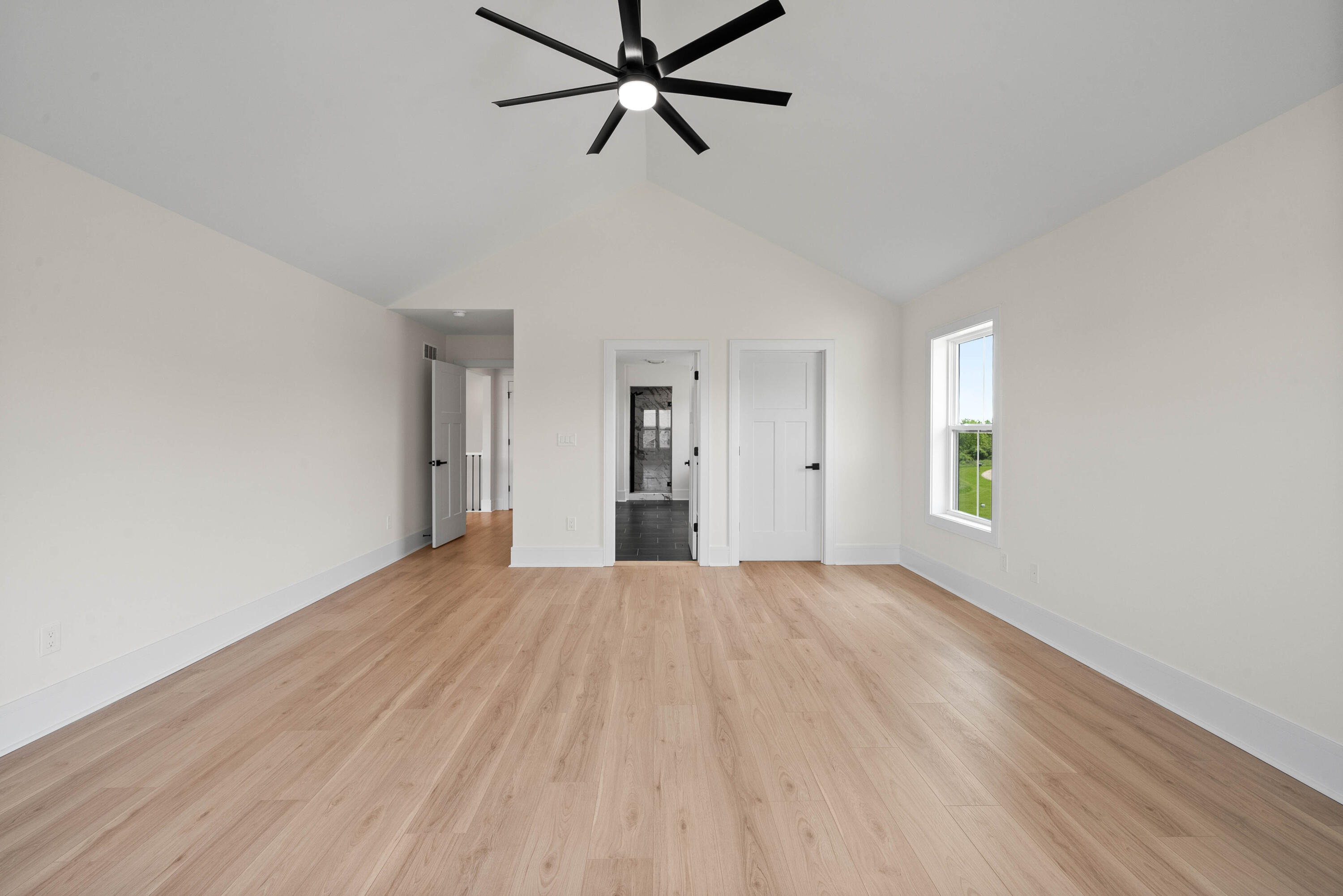 713 Greenview Circle, Unit 5518A Geneva, WI 53147 - Photo 23 of 42 713 Greenview Cir - Interior-68