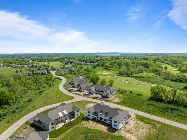 $814,000 | 713 Greenview Circle, Unit 5518A, Geneva, WI 53147