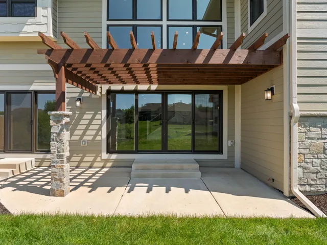 $814,000 | 713 Greenview Circle, Unit 5518A, Geneva, WI 53147
