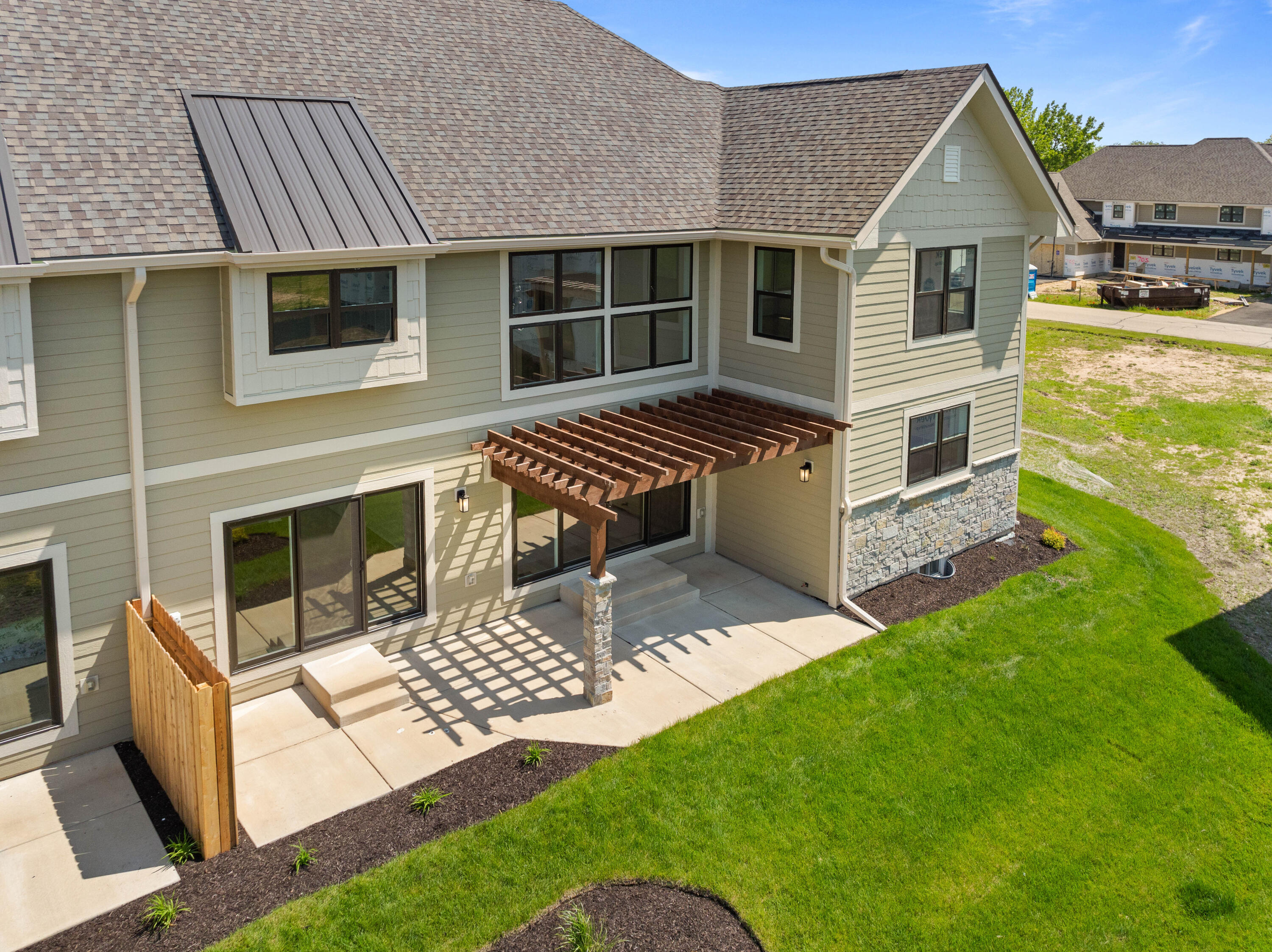 713 Greenview Circle, Unit 5518A Geneva, WI 53147 - Photo 35 of 42 713 Greenview Cir - Exterior-14