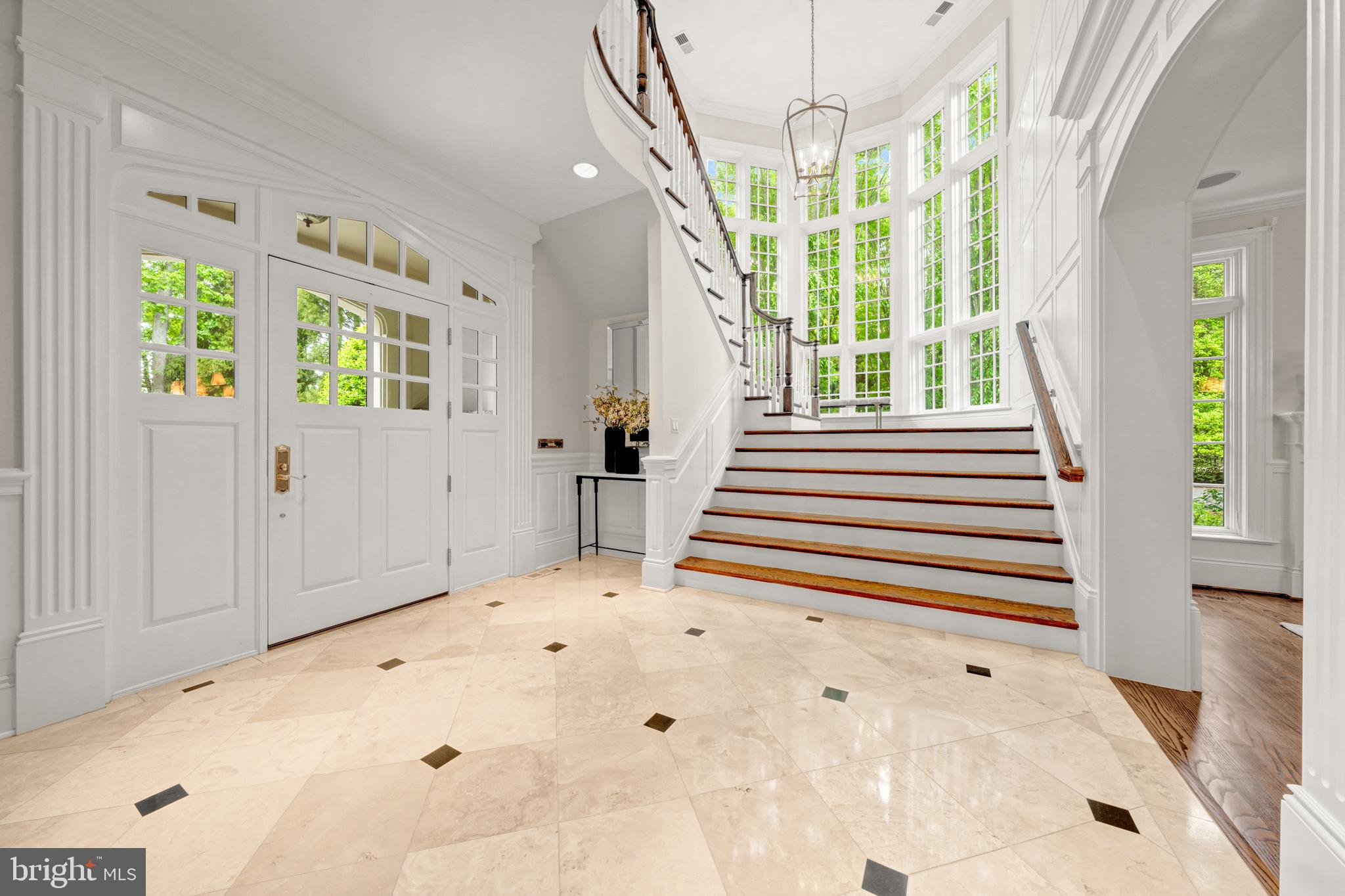 4910 Little Falls Road Arlington, VA 22207 - Photo 4 of 89 Foyer