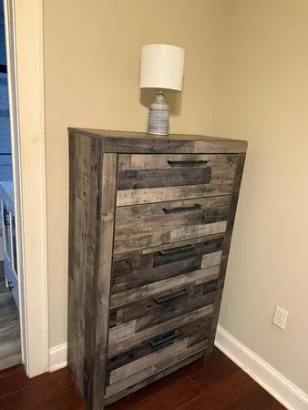 a view of entryway with wooden floor