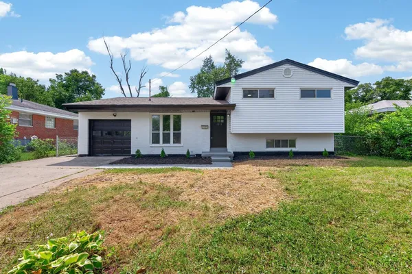 $299,999 | 11475 Fiesta Court, Forest Park, OH 45240