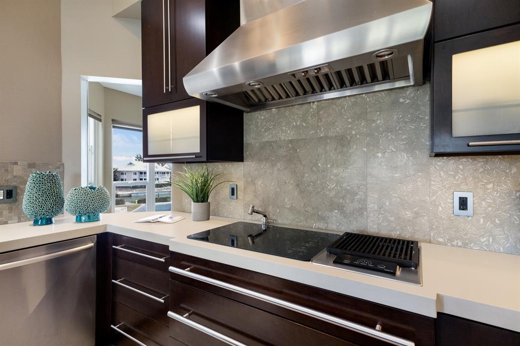 11000 Placida Road, Unit 2203 Placida, FL 33946 - Photo 6 of 64 a kitchen with a sink and a microwave