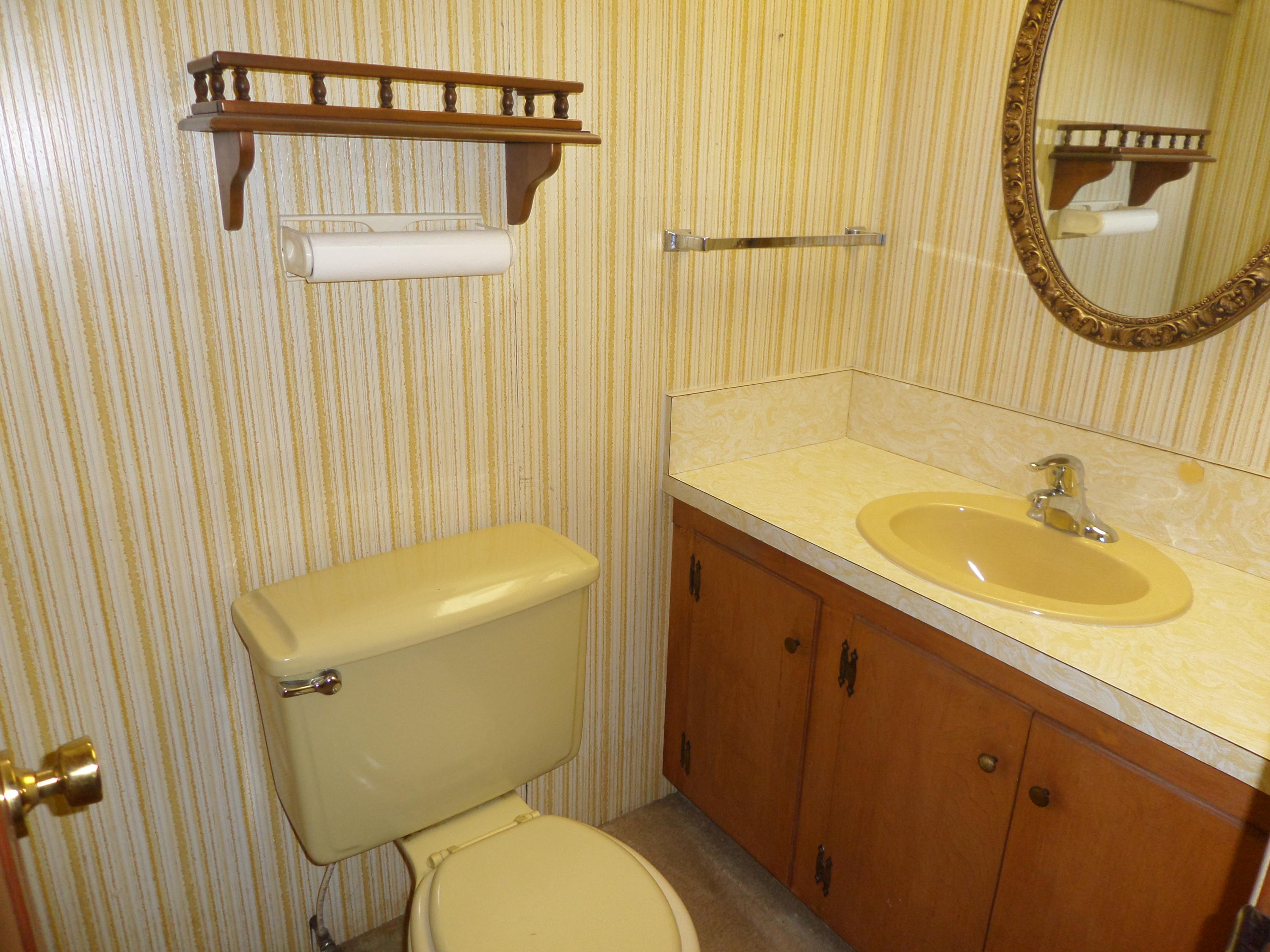 3002 Lofton Road Roanoke, VA 24018 - Photo 24 of 28 Half Bath in basement