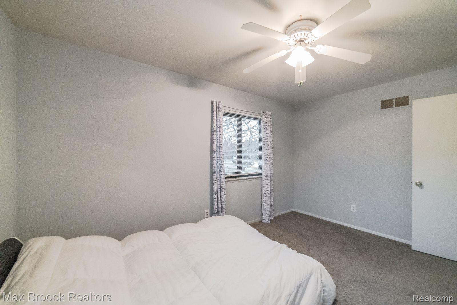 369 West Drahner Road Oxford, MI 48371 - Photo 32 of 34 Gallery Image 32