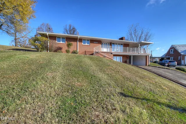 $270,000 | 528 Bays View Road, Kingsport, TN 37660