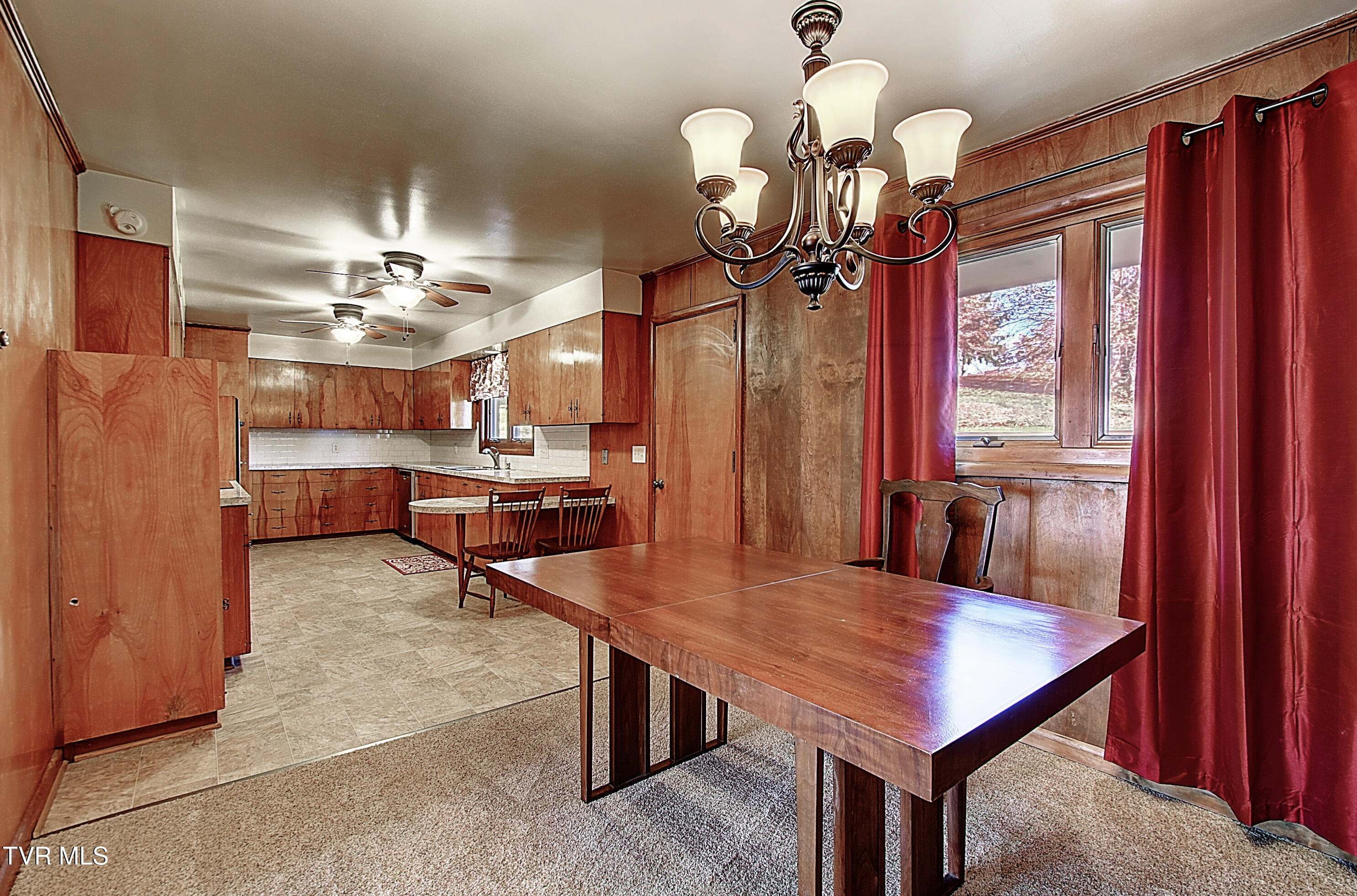 528 Bays View Road Kingsport, TN 37660 - Photo 12 of 40 DSC_0208And8more