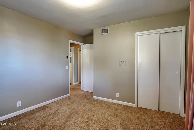 $270,000 | 528 Bays View Road, Kingsport, TN 37660