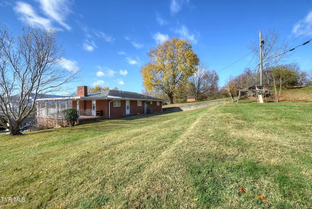 $270,000 | 528 Bays View Road, Kingsport, TN 37660