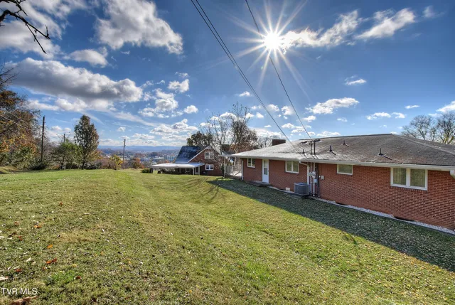 $270,000 | 528 Bays View Road, Kingsport, TN 37660