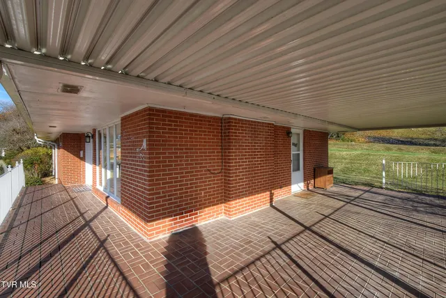 $270,000 | 528 Bays View Road, Kingsport, TN 37660