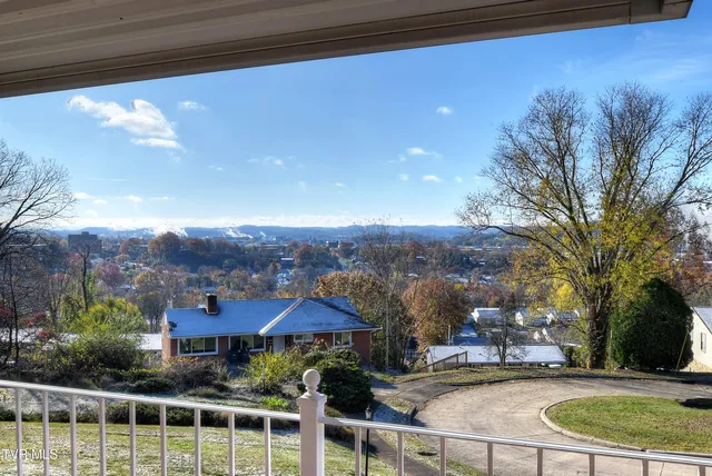 $270,000 | 528 Bays View Road, Kingsport, TN 37660