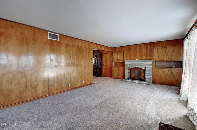 $270,000 | 528 Bays View Road, Kingsport, TN 37660