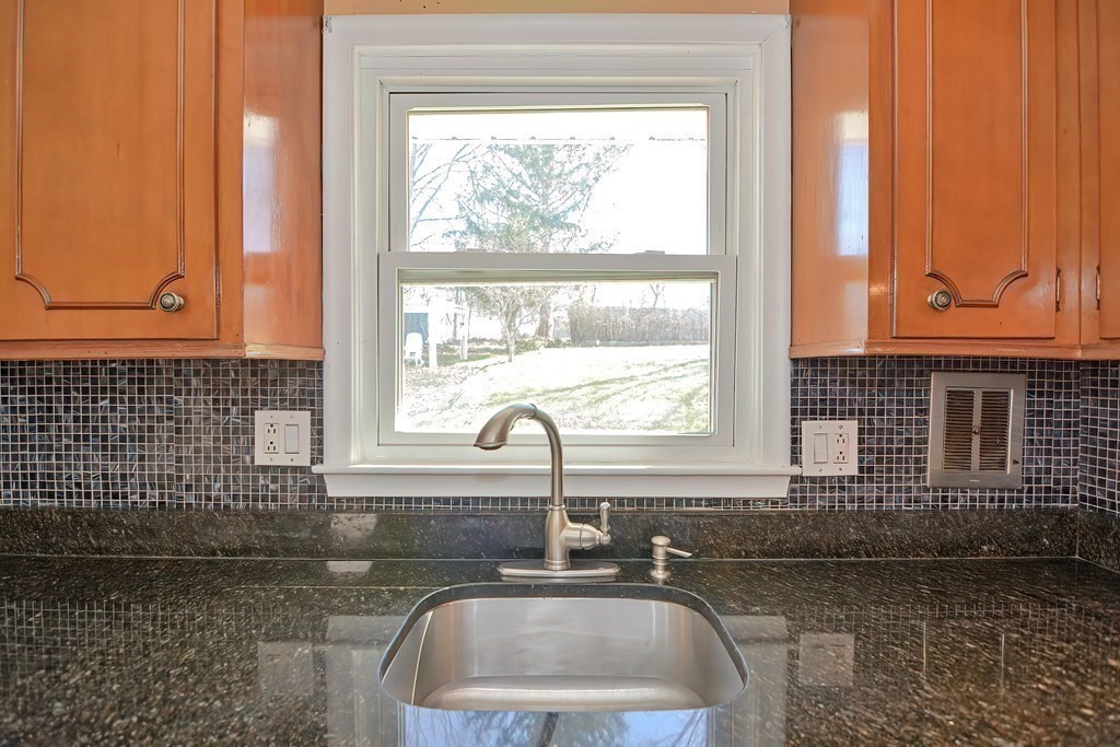 19 Old Wood Road Framingham, MA 01701 - Photo 18 of 38 Gallery Image 18