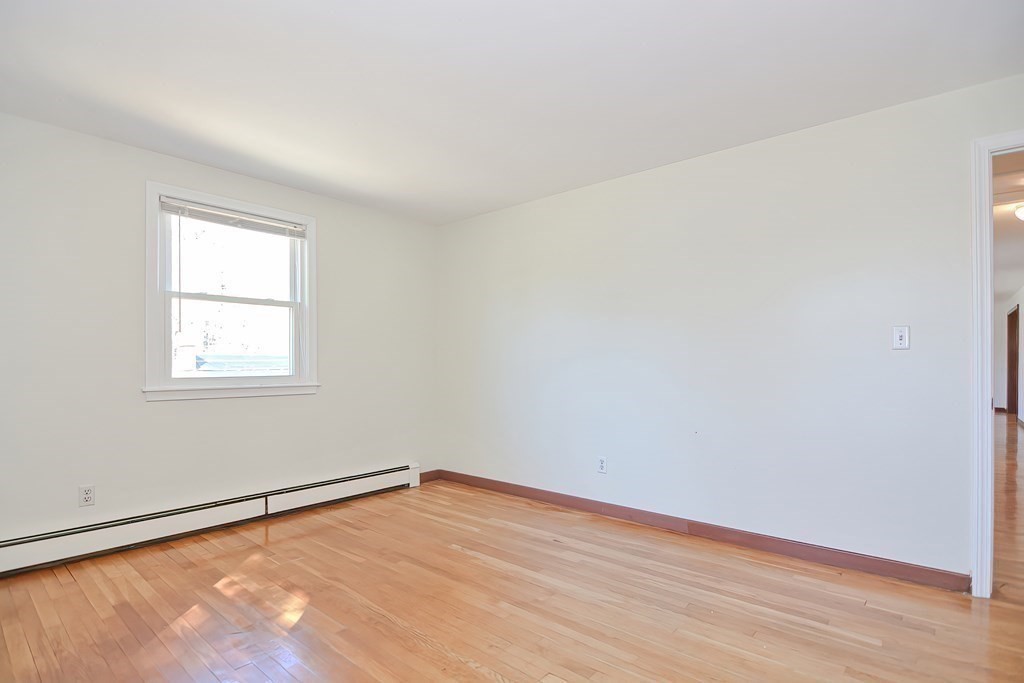 19 Old Wood Road Framingham, MA 01701 - Photo 10 of 38 Gallery Image 10