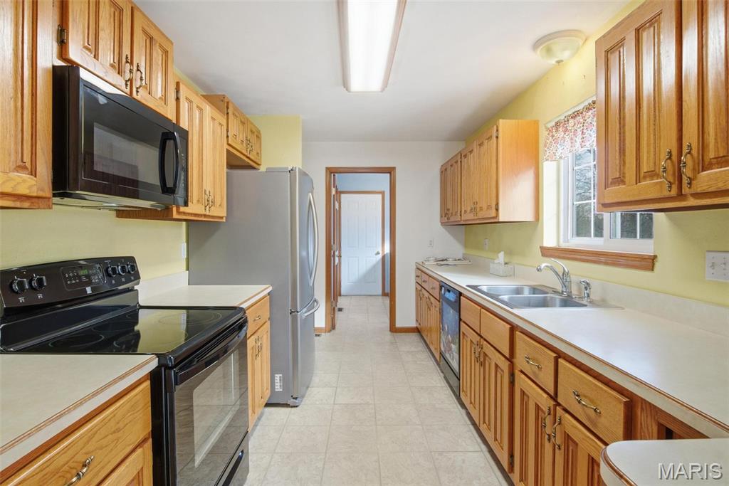 320 North Cedar Bluff Drive Valmeyer, IL 62295 - Photo 11 of 47