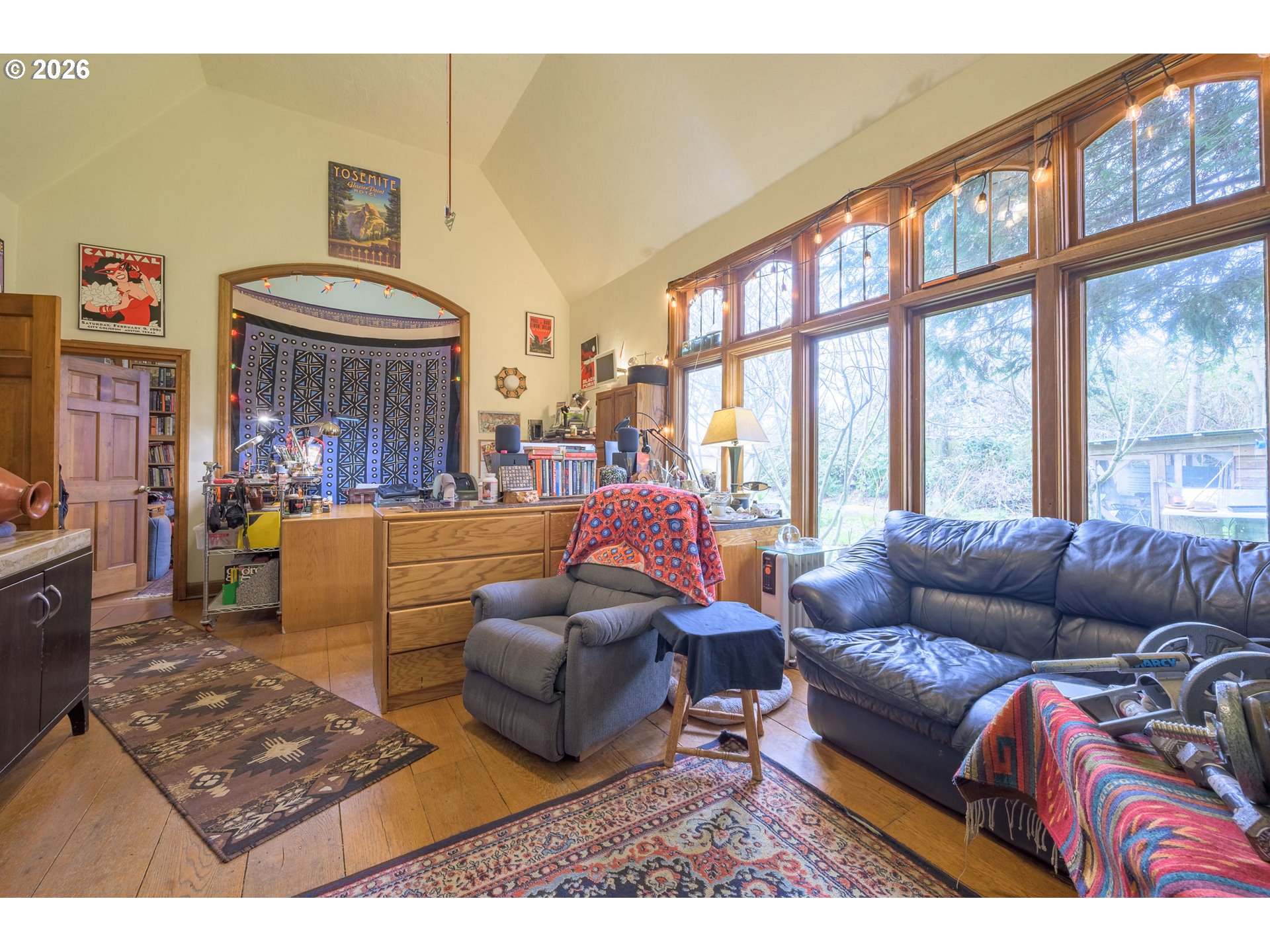 325 River Road Eugene, OR 97404 - Photo 5 of 44 Living Room