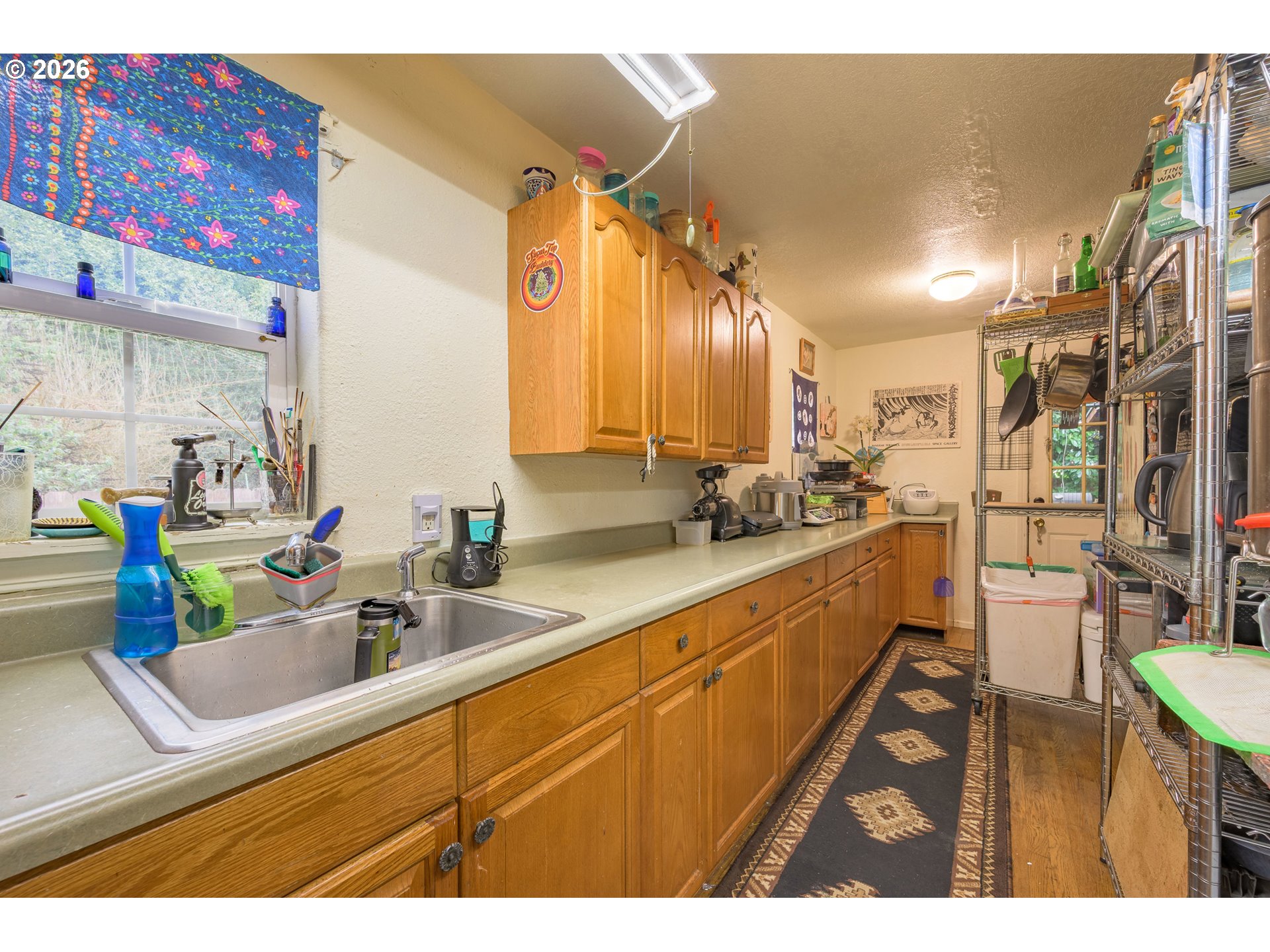325 River Road Eugene, OR 97404 - Photo 7 of 44 Kitchen
