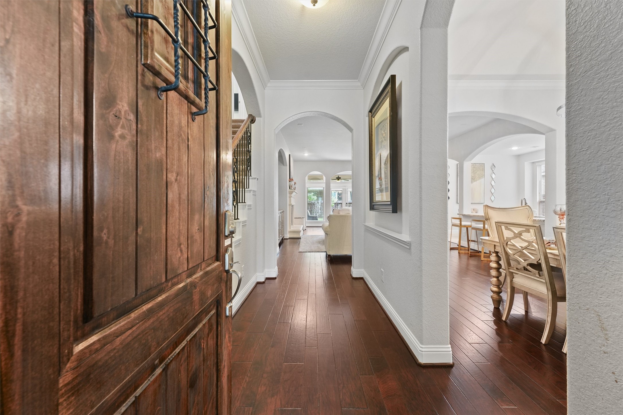 6 Inland Prairie Drive Tomball, TX 77375 - Photo 5 of 33 Entryway