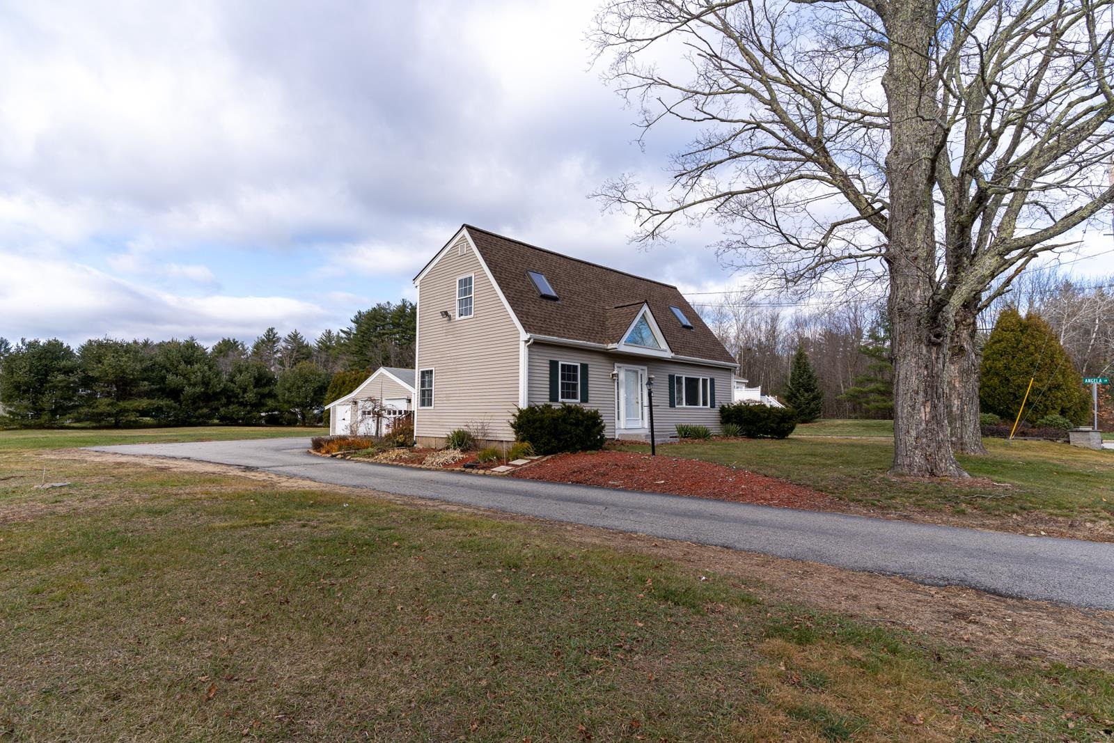 44 Tebbetts Road Rochester, NH 03867 - Photo 1 of 37