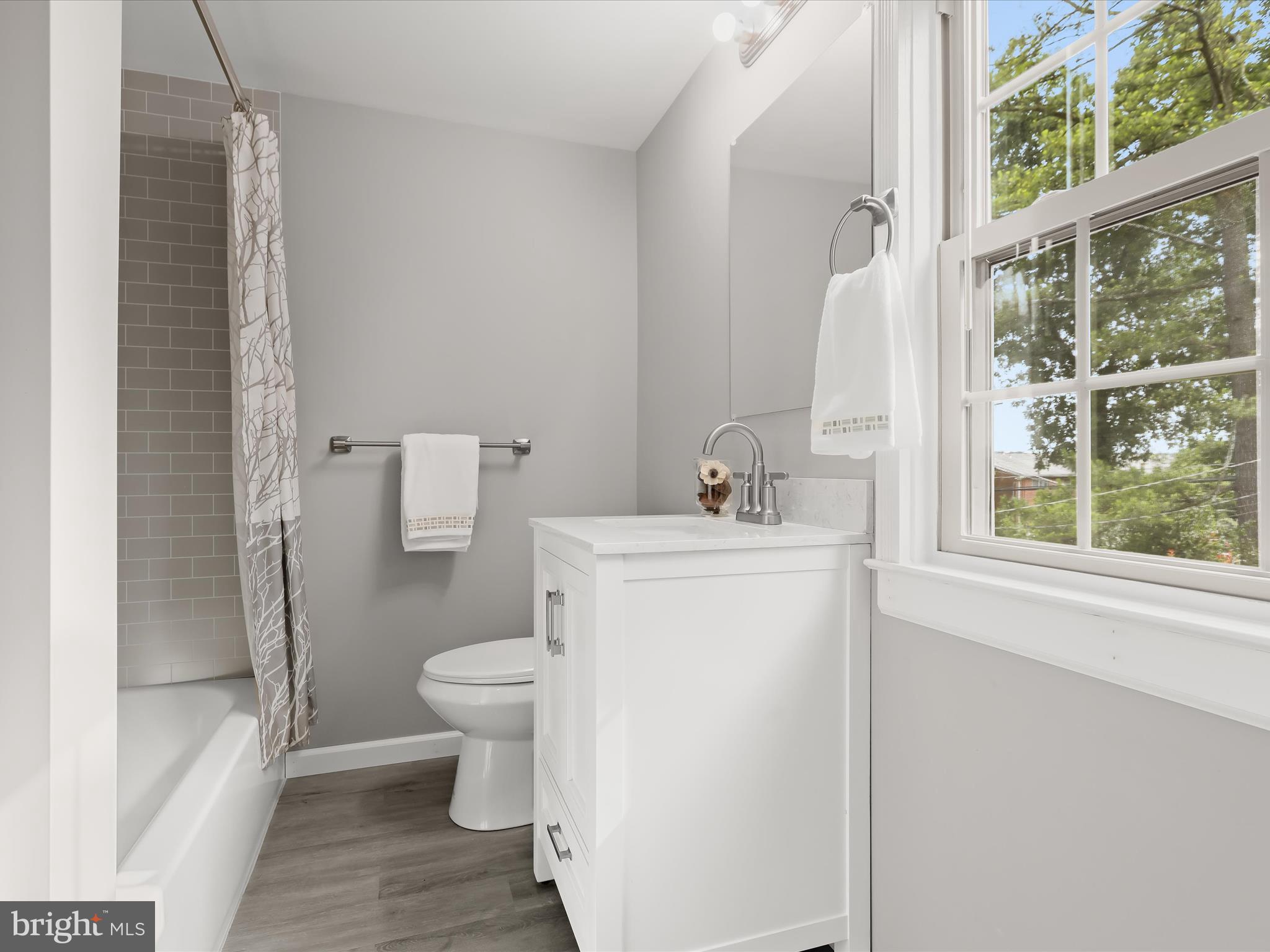 7012 Deerfield Road Pikesville, MD 21208 - Photo 22 of 43 Upper Level Bath