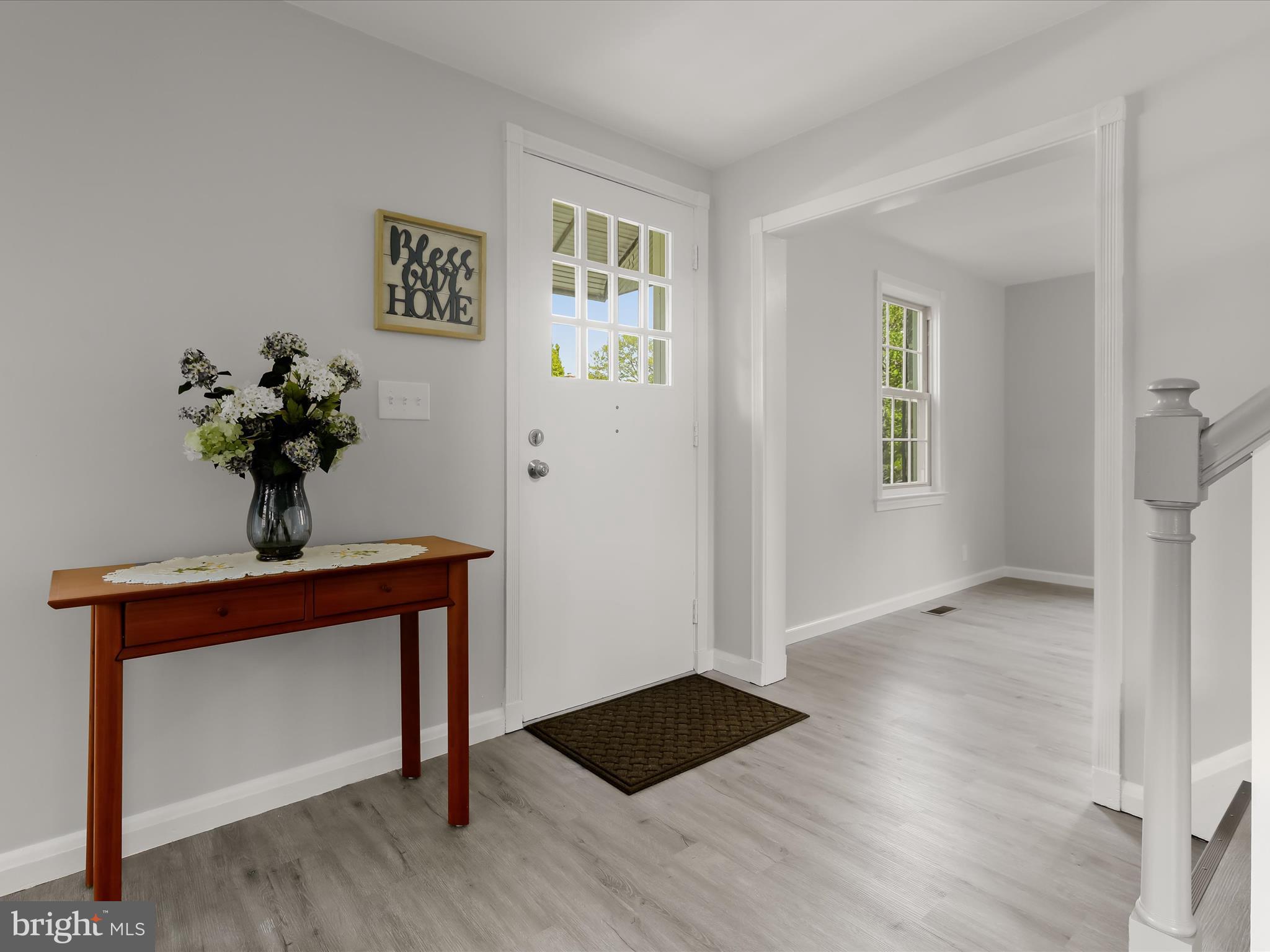 7012 Deerfield Road Pikesville, MD 21208 - Photo 5 of 43 Entry
