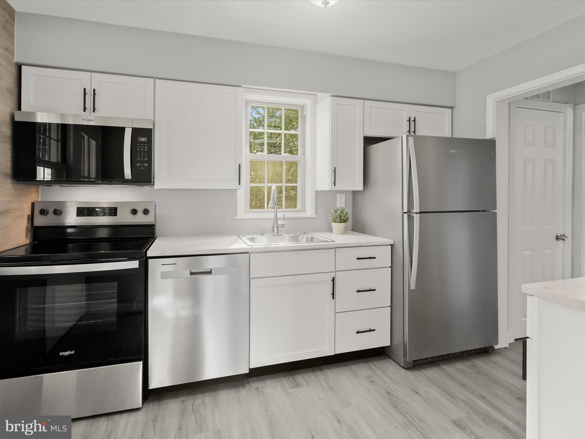 7012 Deerfield Road Pikesville, MD 21208 - Photo 7 of 43 Kitchen