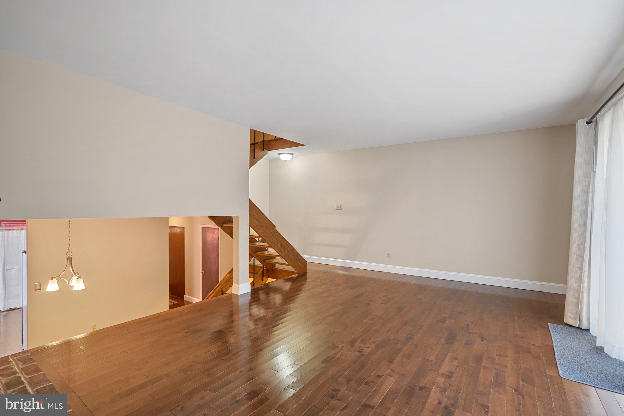 119 Merion Lane Reading, PA 19607 - Photo 11 of 26 Living Room