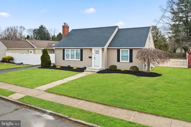 $425,000 | 81 Wittenborn Avenue, Hamilton, NJ 08619