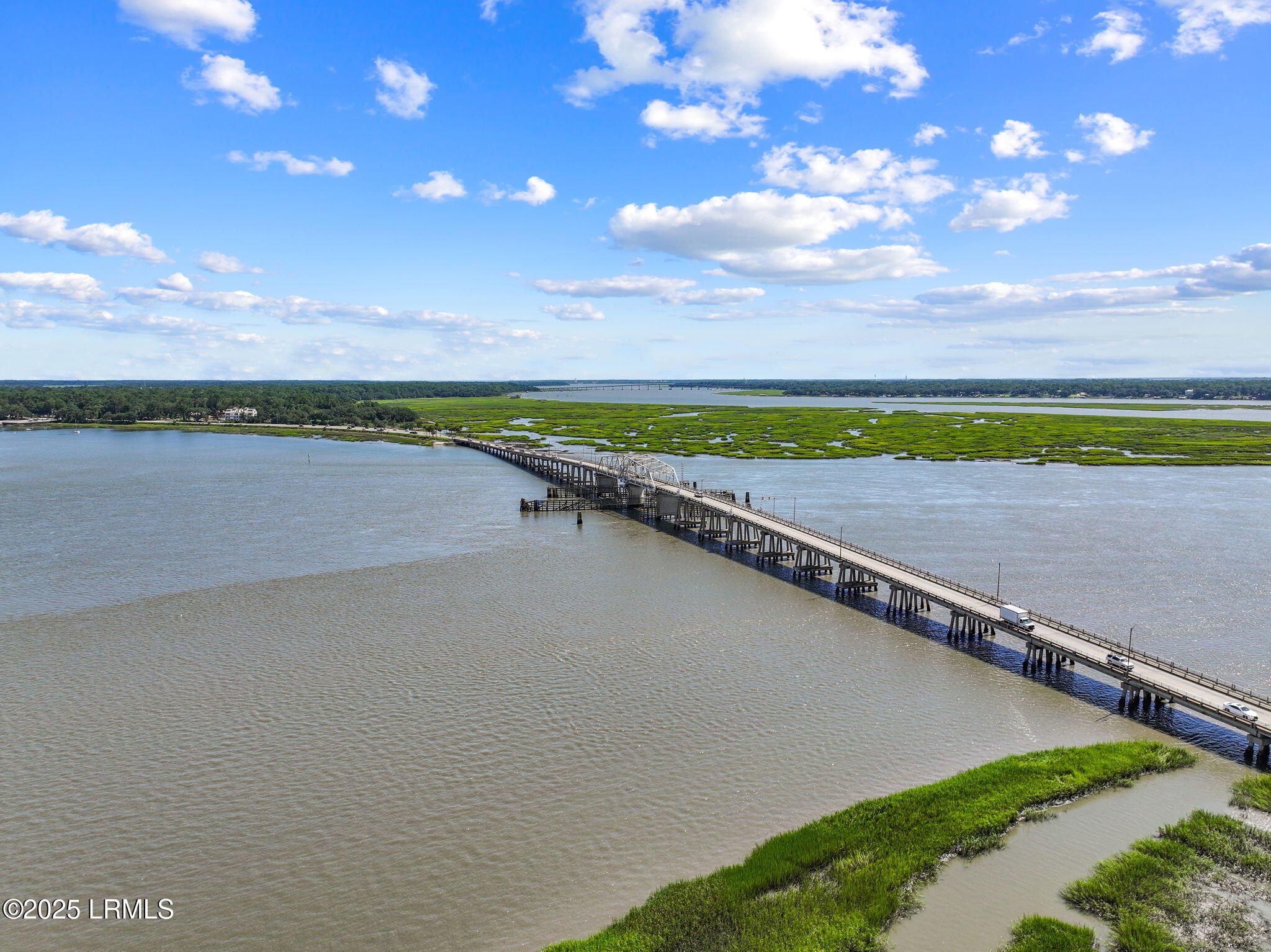 409 Federal Street Beaufort, SC 29902 - Photo 69 of 70 79-web-or-mls-DJI_20250812153339_0065_D