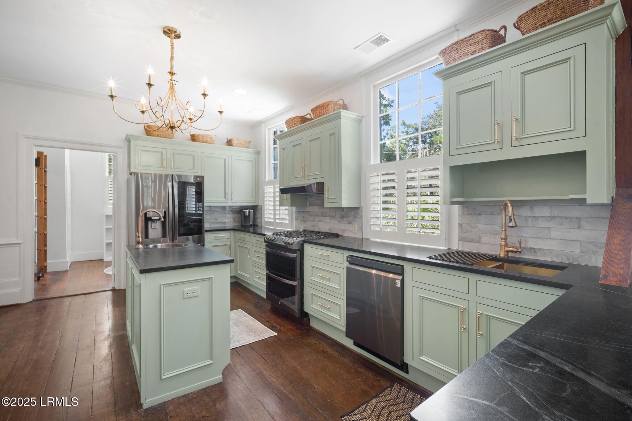 409 Federal Street Beaufort, SC 29902 - Photo 9 of 70 16-web-or-mls-DSC03048