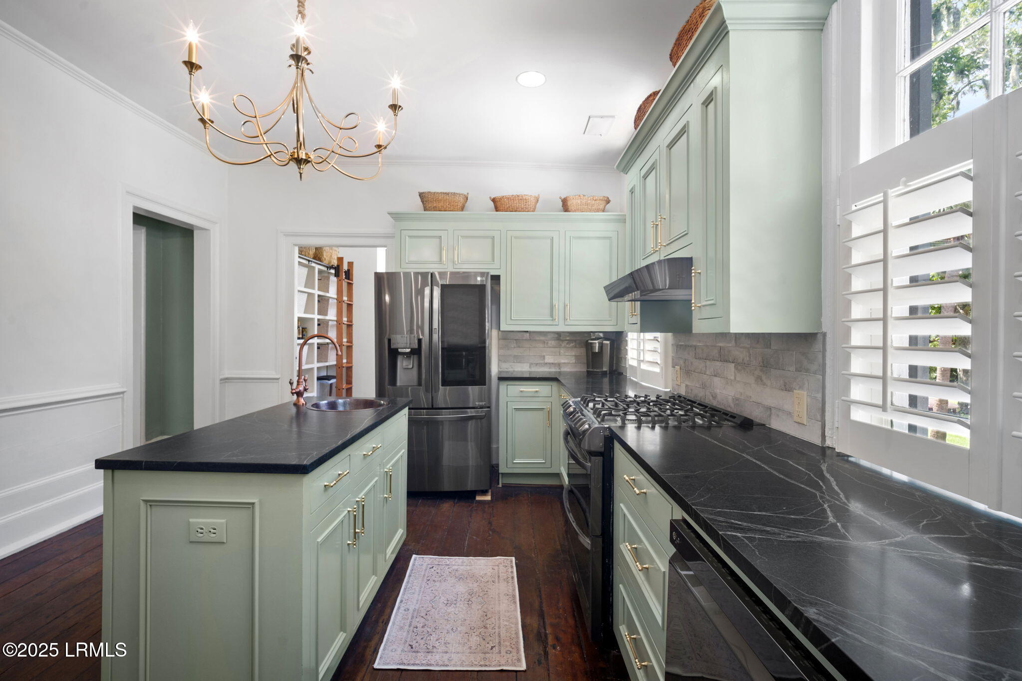 409 Federal Street Beaufort, SC 29902 - Photo 10 of 70 17-web-or-mls-DSC03052