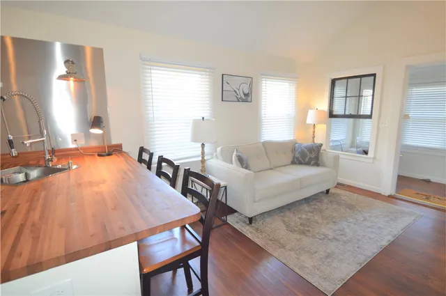 $2,600 | 108 Ormerod Avenue, Portsmouth, RI 02871