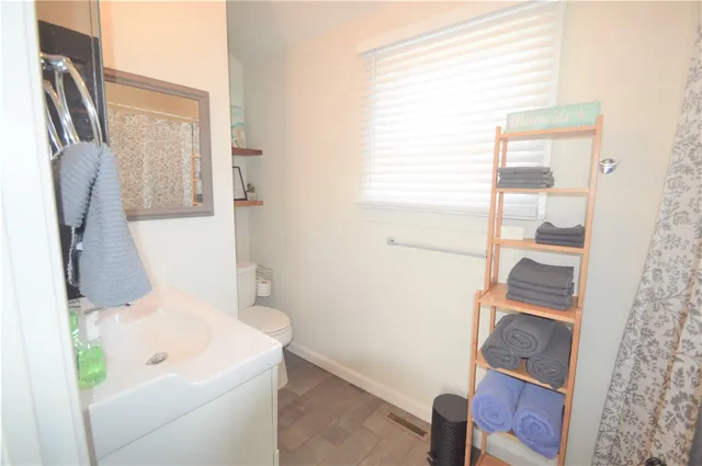 $2,600 | 108 Ormerod Avenue, Portsmouth, RI 02871