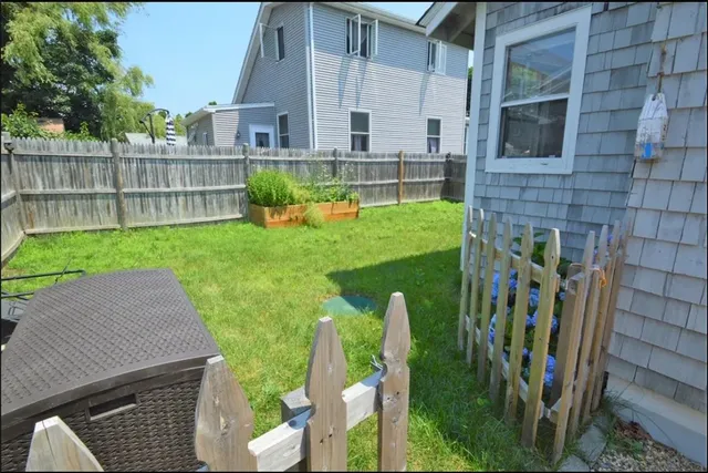 $2,600 | 108 Ormerod Avenue, Portsmouth, RI 02871