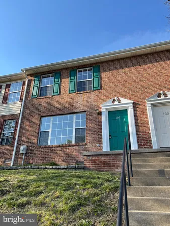 $1,575 | 102 Waterford Lane, Winchester, VA 22602