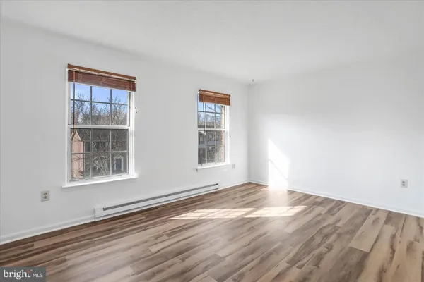 $1,575 | 102 Waterford Lane, Winchester, VA 22602