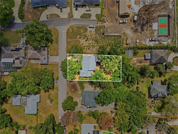 $295,900 | 104 11th Street Southeast, Winter Haven, FL 33880