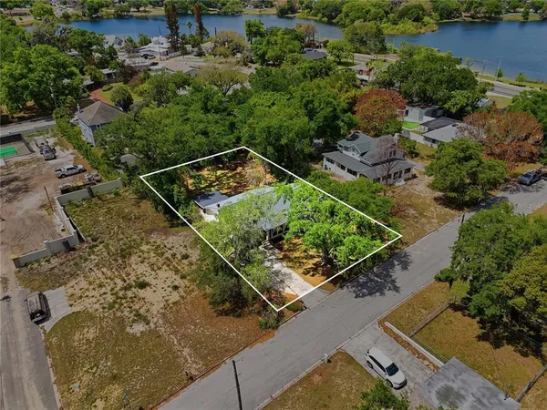 $295,900 | 104 11th Street Southeast, Winter Haven, FL 33880