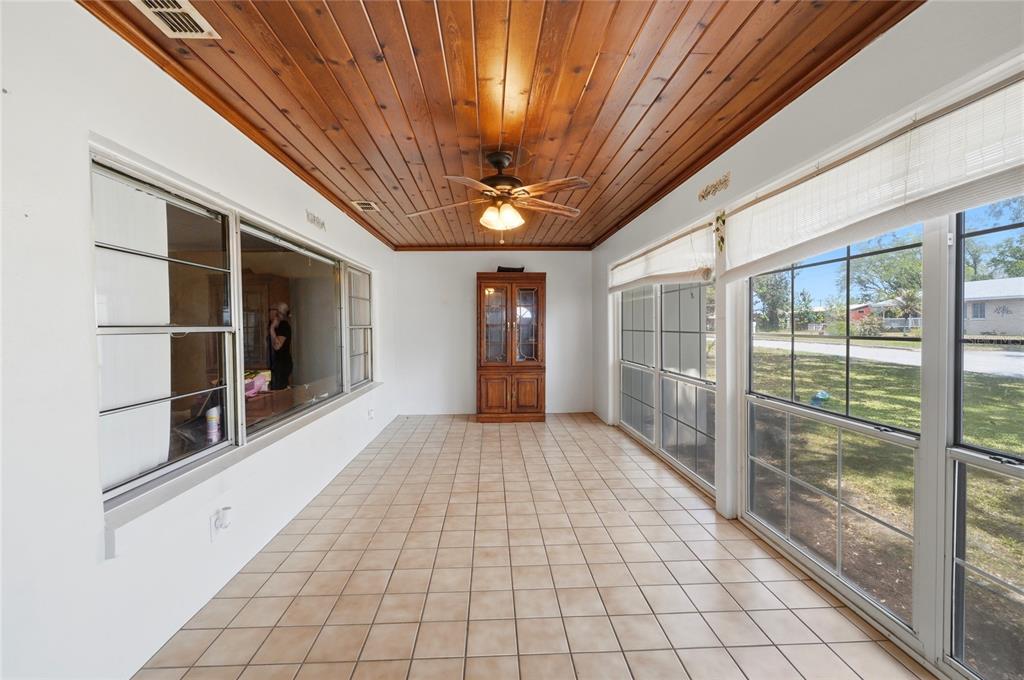 104 11th Street Southeast Winter Haven, FL 33880 - Photo 14 of 42