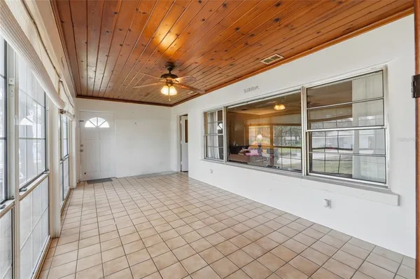 $295,900 | 104 11th Street Southeast, Winter Haven, FL 33880